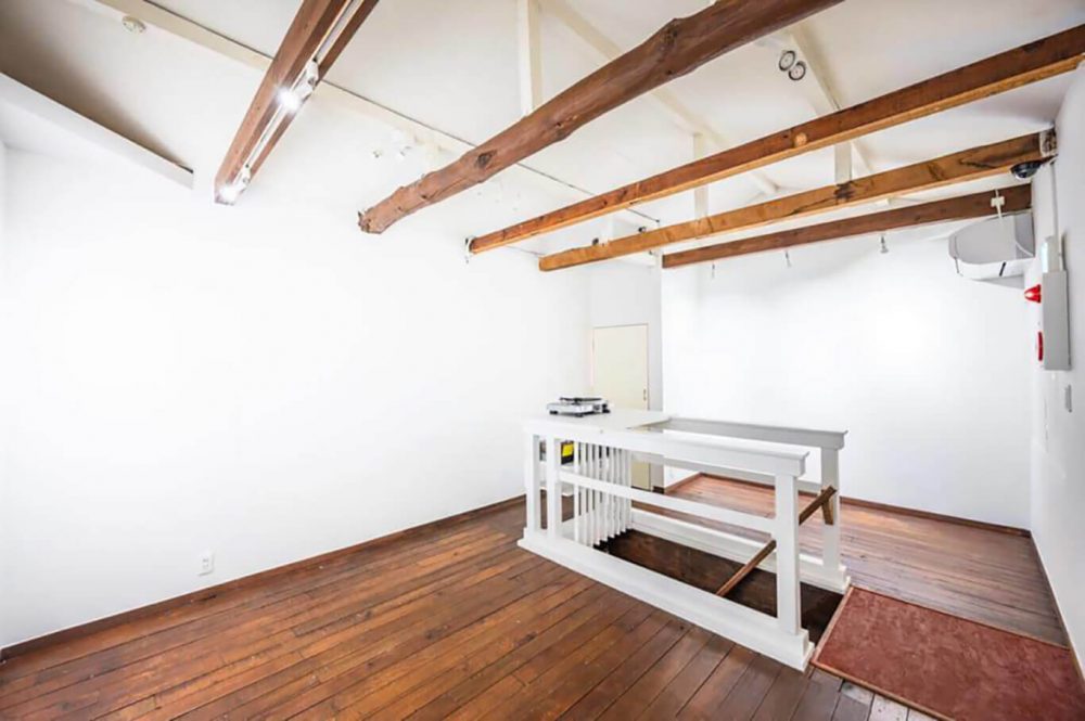 SPICE STAND & GALLERY BEM